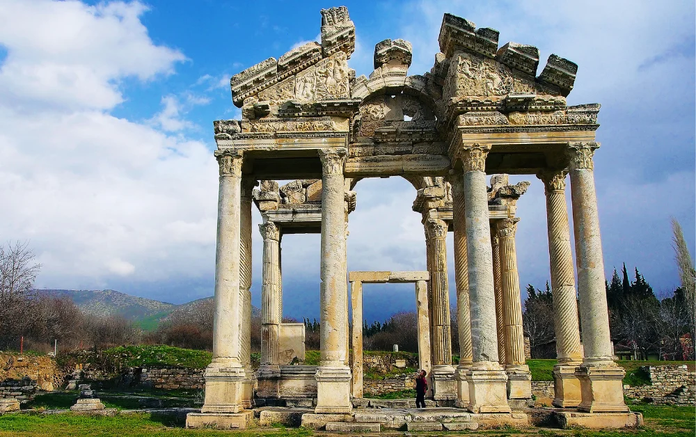 Afrodisias Antik Kentinde bulunan sutunlar