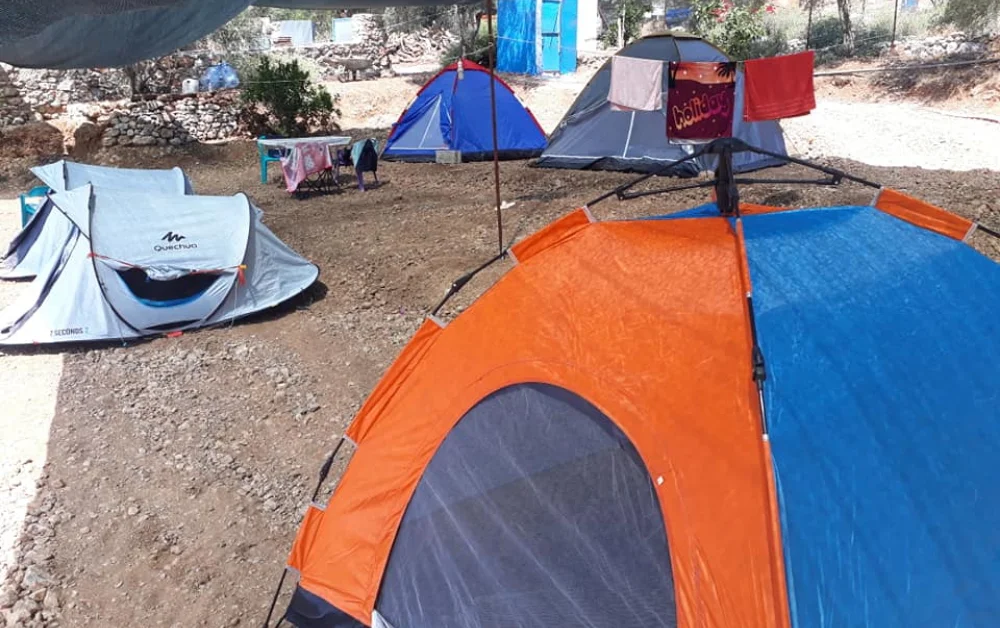 Akyaka Cengiz’in Yeri Camping , kamp alanı ve kamp çadırları
