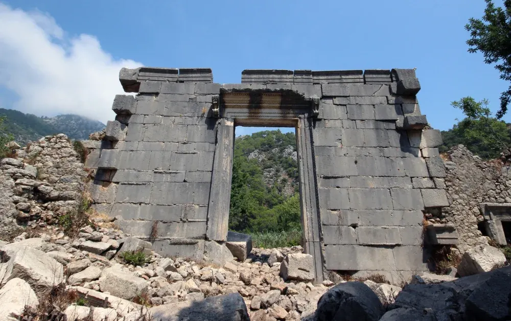 Olympos Antik Kenti Likya Mezarları