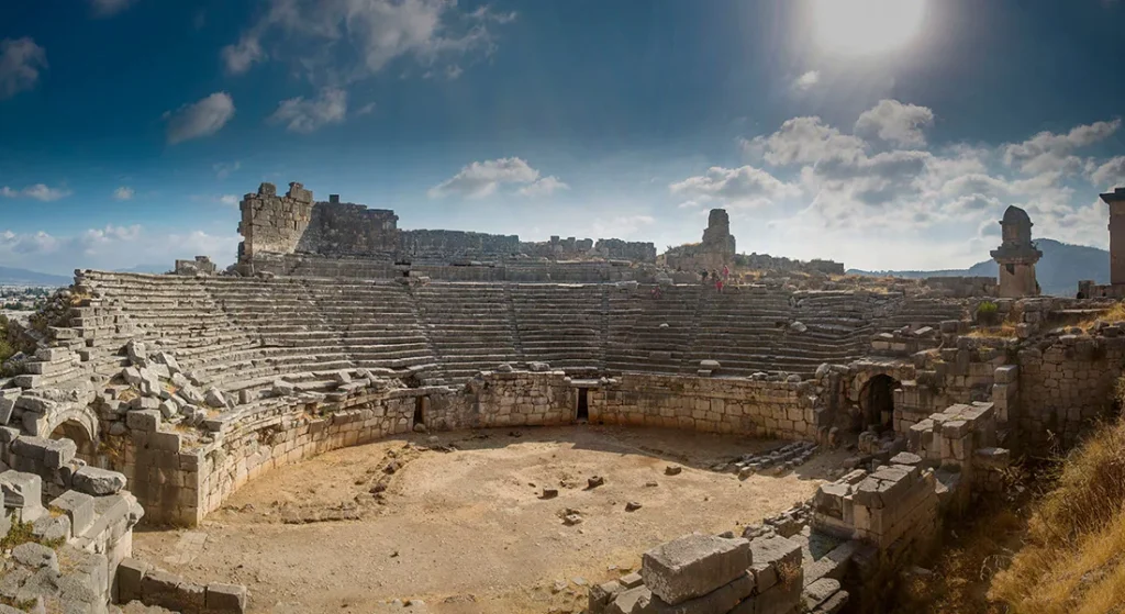 Xanthos Antik Kentine ait geniş açı bir fotoğraf