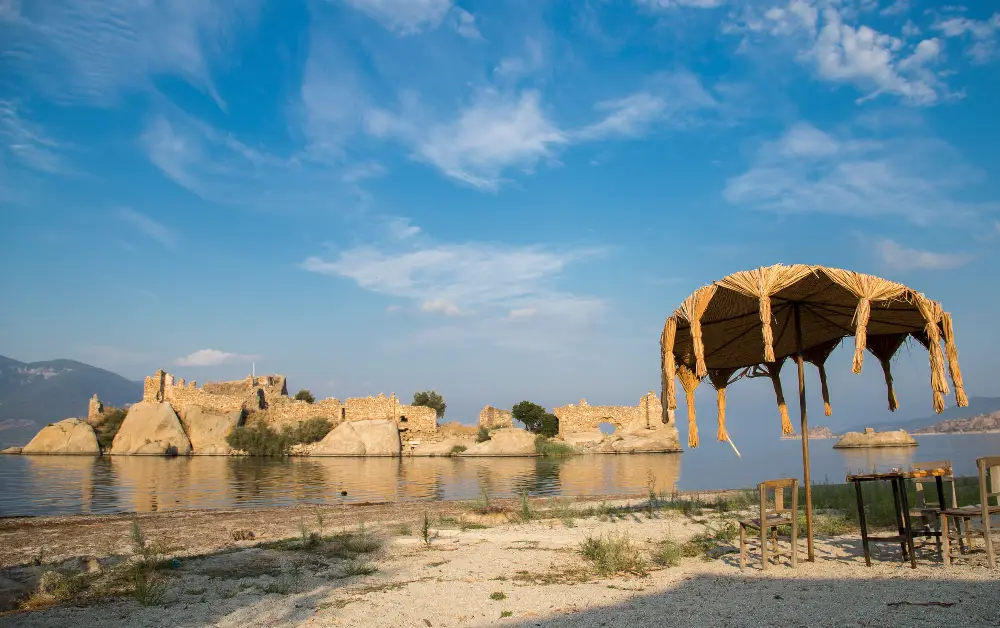 Bafa Gölüne Ait Kıyıdan Çekilmiş Muhteşem Bir Fotoğraf