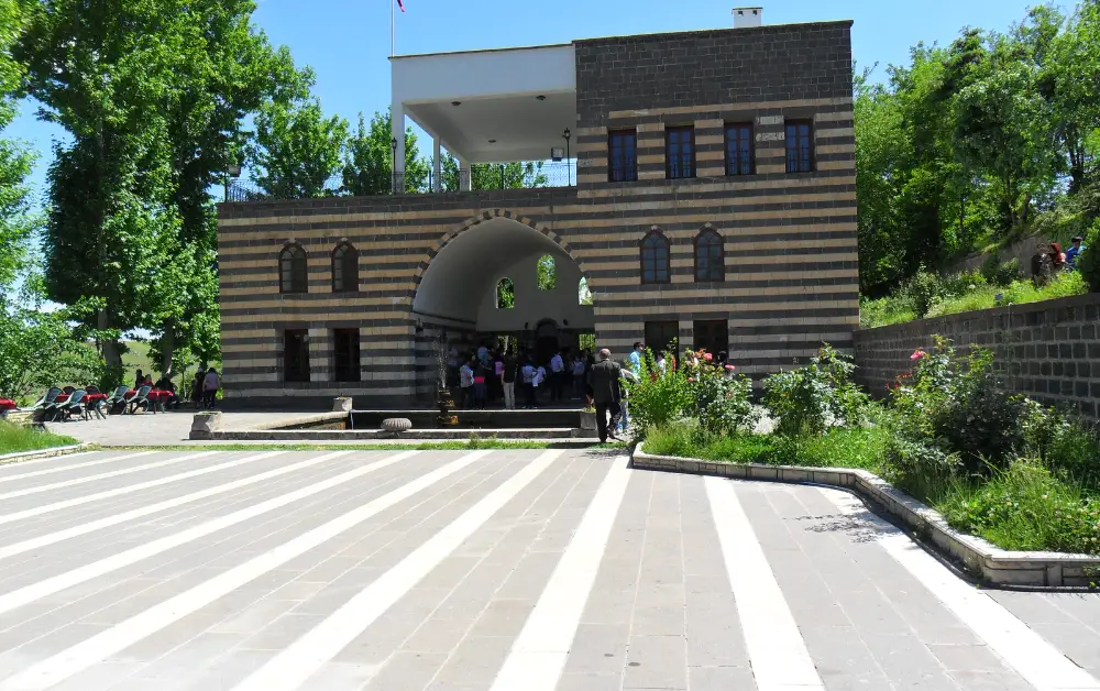 Gazi Köşkü ve Atatürk Müzesi Diyarbakır