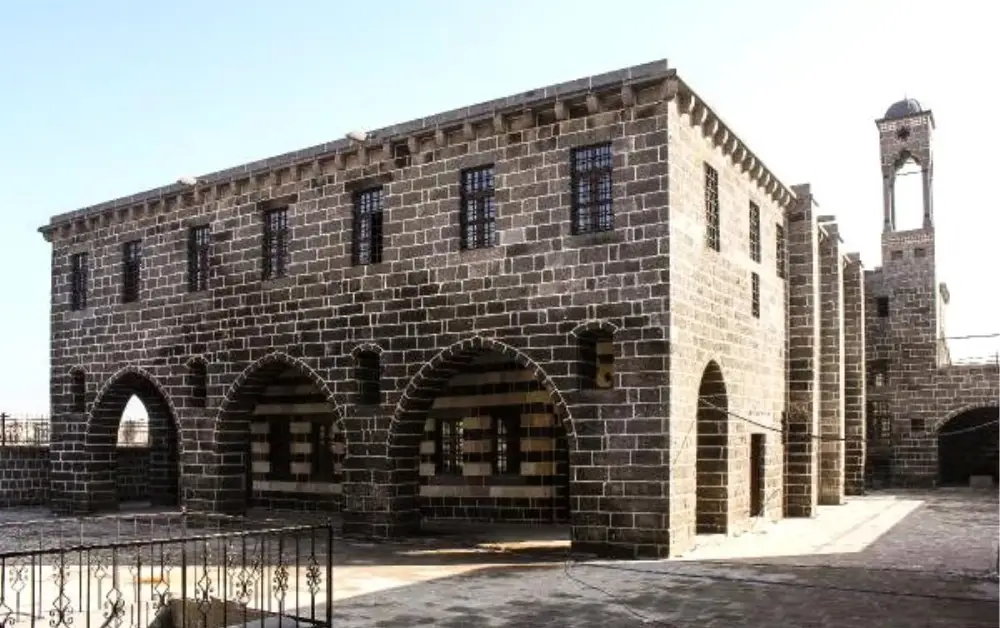 Hüsrev Paşa Camii Diyarbakır