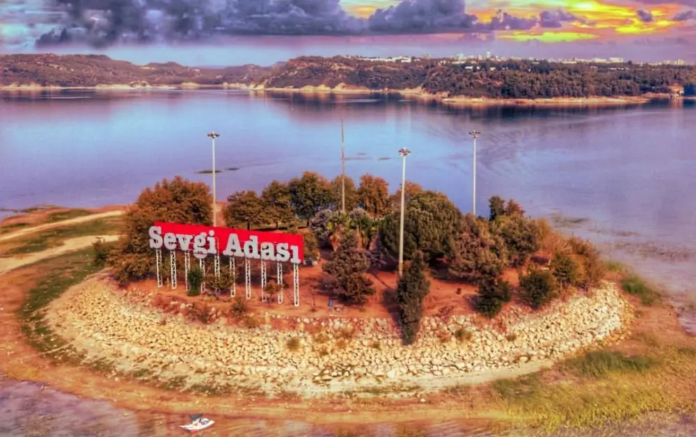 Sevgi Adası Adana