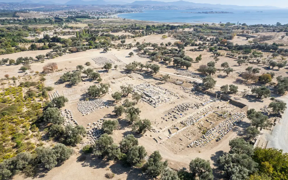 Teos Antik Kentine Nasıl Gidilir