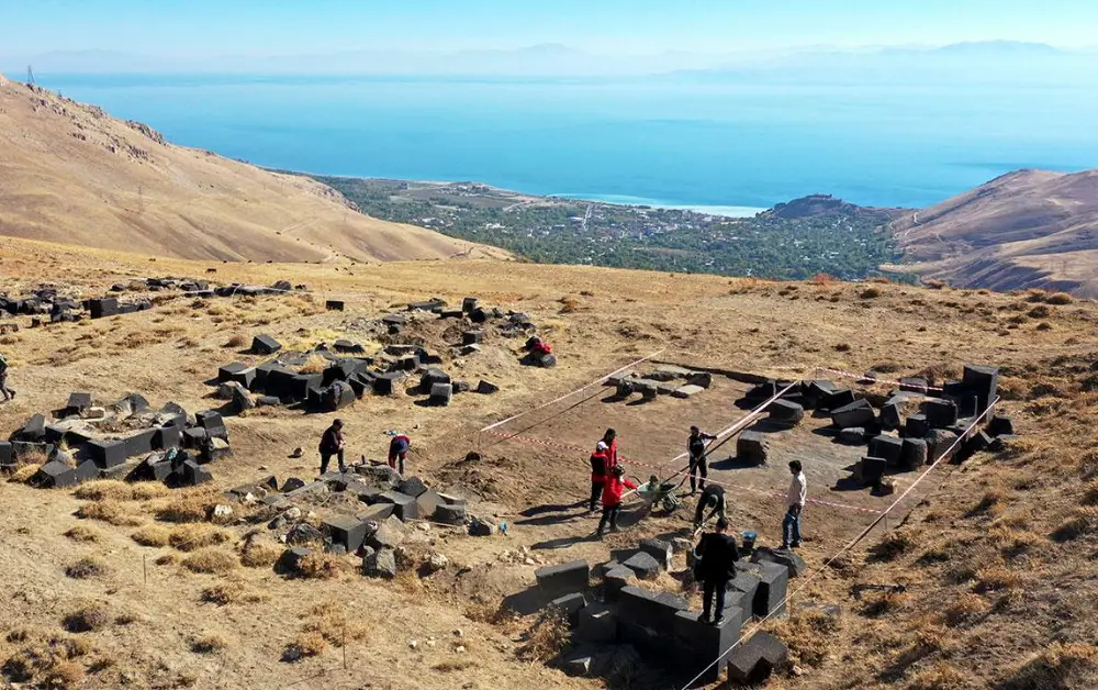 Kef Kalesi Adilcevaz