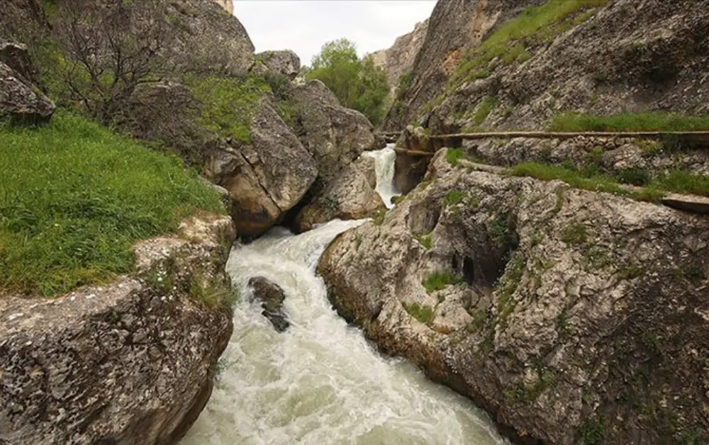 Tohma Kanyonu Kamp Alanı