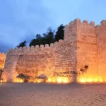 Yarhisar Kalesi Surları