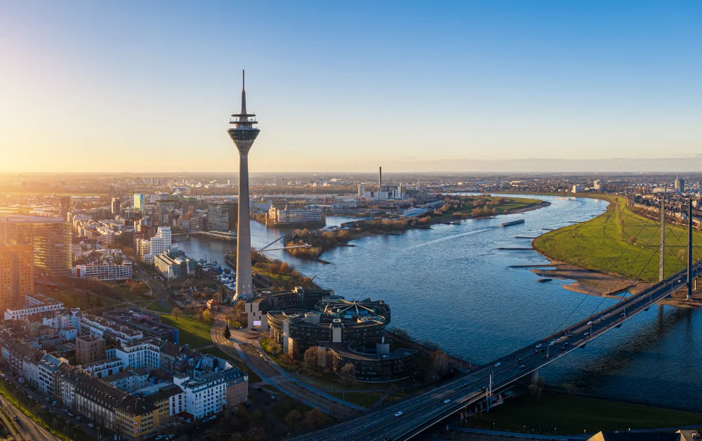 Dusseldorf Gezilecek Yerler Gezmeklazim.com