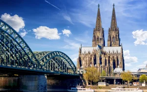 Koln Gezilecek Yerler Gezmeklazim.com