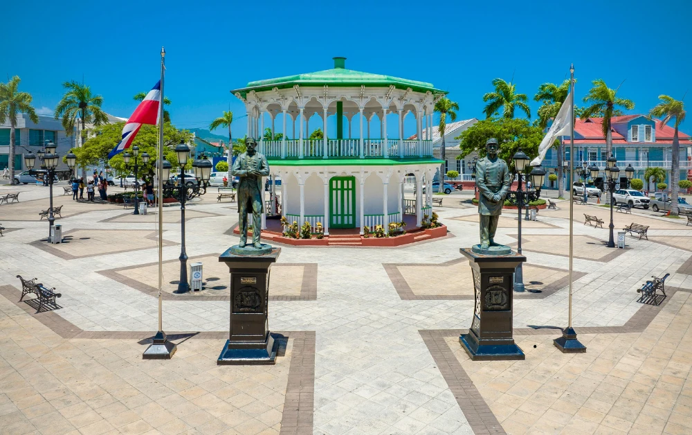 Dominik Gezilecek Yerler - Gezmeklazim.com