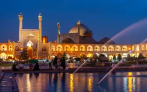 İsfahan Gezilecek Yerler - Gezmeklazim.com