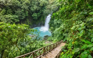 Kosta Rika Gezilecek Yerler - Gezmeklazim.com