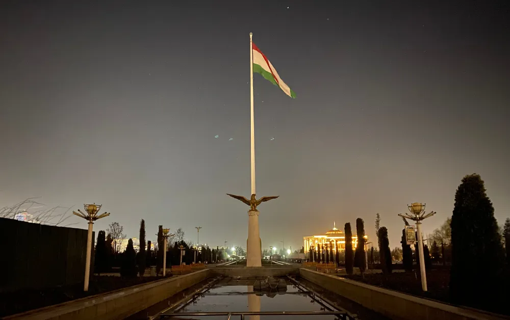 Tacikistan Gece Hayatı - Gezmeklazim.com