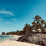Mauritius’ta turkuaz deniz ve beyaz kumsal manzarası