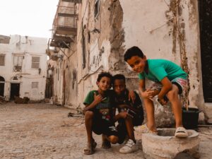 Libya ulaşım ve konaklama rehberi için şehir içi yol ve otel seçenekleri