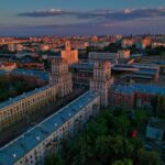 Belarus gezilecek yerler arasında Minsk şehir manzarası ve tarihi yapılar