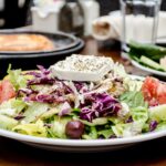 Yunanistan yeme içme rehberi kapsamında geleneksel Yunan yemekleri ve meze sofrası