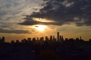 Amerika hakkında bilinmesi gereken 10 şey için New York silüeti