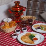 Rusya yeme içme rehberi için geleneksel Rus yemekleri ve içecekleri